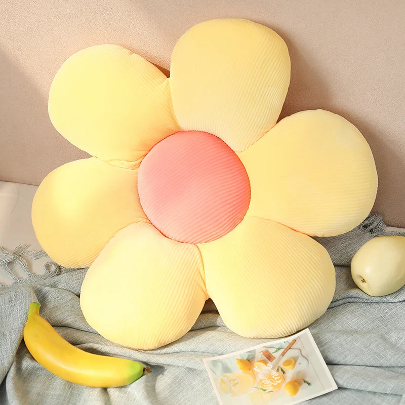 Sunflower Plush Cushion – Soft Decorative Pillow for Home